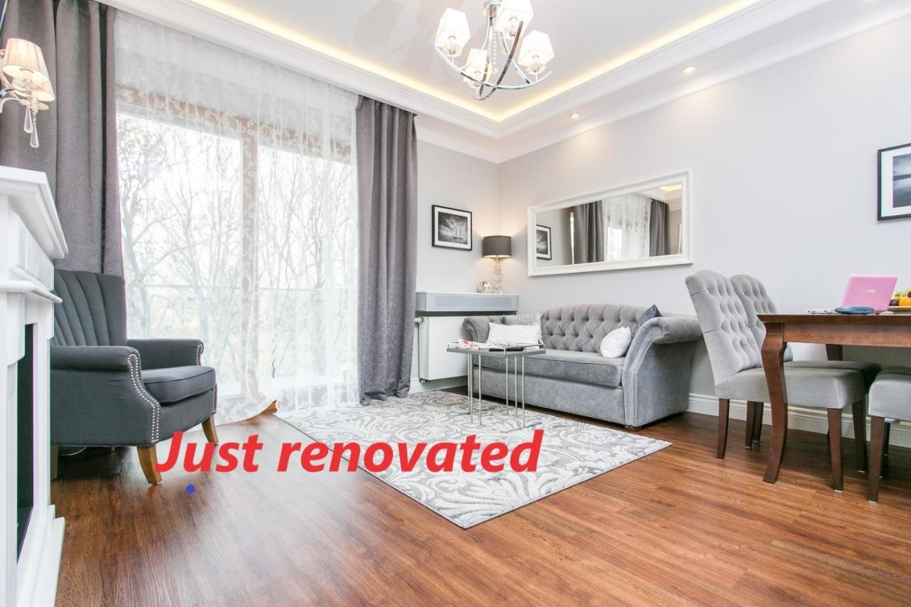 Executive 2-Bedroom Apartment Красков Екстериор снимка