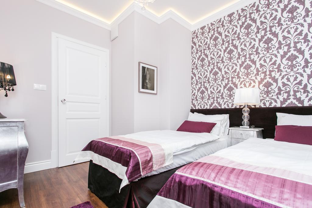 Executive 2-Bedroom Apartment Красков Екстериор снимка